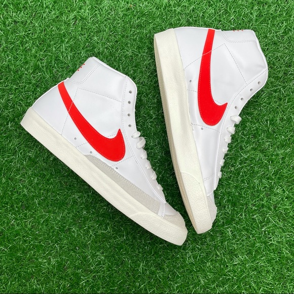 Nike Blazer Mid ‘77 - Picture 2 of 5